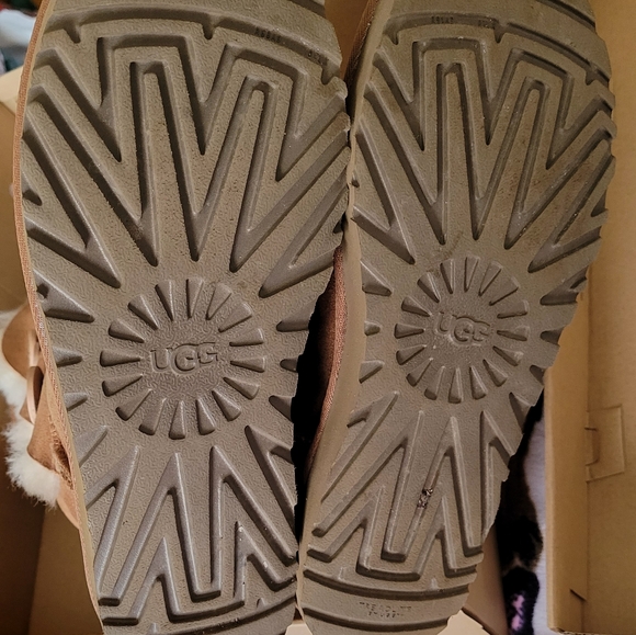 Tall bailey button uggs sz 9 - Picture 3 of 6